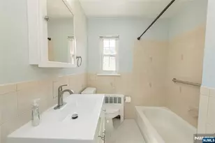 32 Wedgewood Dr 48, Verona, NJ 07044 - Photo 12