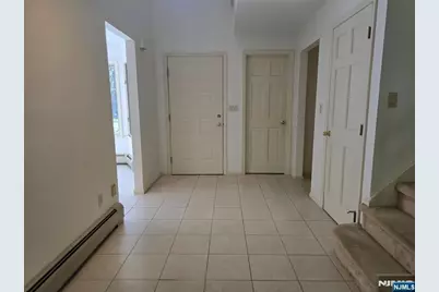 87 Lakeview Drive, Old Tappan, NJ 07675 - Photo 2