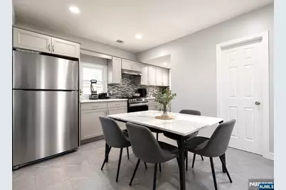 27 Honiss Street 2 #2, Belleville, NJ 07109 - Photo 4