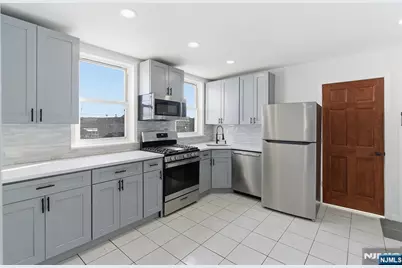 280 Wilson Avenue 2L #2L, Kearny, NJ 07032 - Photo 2