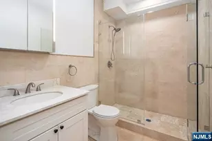 223 Hillcrest Dr, Paramus, NJ 07652 - Photo 20