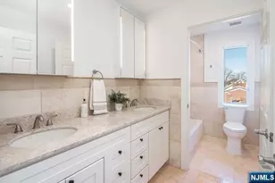 223 Hillcrest Dr, Paramus, NJ 07652 - Photo 12