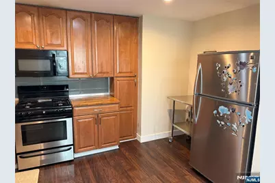 226 Louis Street 1 #1, Hackensack, NJ 07601 - Photo 8