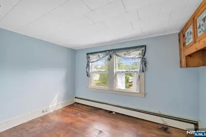 163 W Midland Avenue, Paramus, NJ 07652 - Photo 22