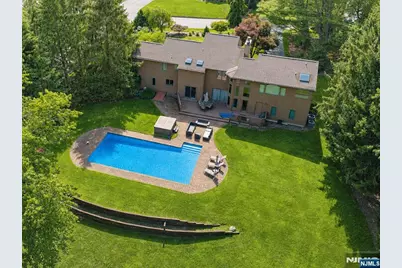 88 Van Blarcom Lane, Wyckoff Township, NJ 07481 - Photo 2