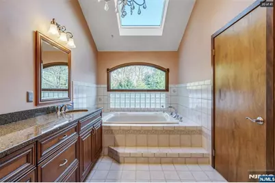 88 Van Blarcom Lane, Wyckoff Township, NJ 07481 - Photo 18