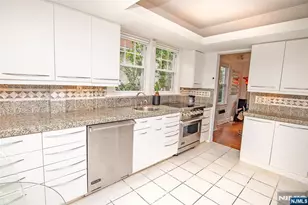 141 South St, Bogota, NJ 07603 - Photo 8