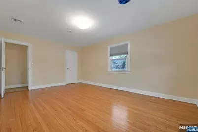 40 Clinton Avenue, Tenafly, NJ 07670 - Photo 18