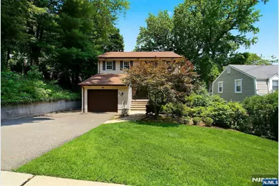 308 Ross Avenue, Hackensack, NJ 07601 - Photo 2