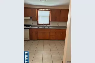 158 Bergen Avenue 2 #2, North Arlington, NJ 07031 - Photo 4