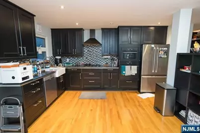 1462A River Road 1 #1, Edgewater, NJ 07020 - Photo 4