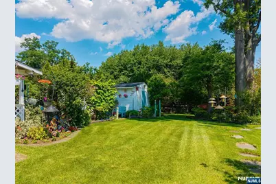 804 Saddle River Road, Saddle Brook Township, NJ 07663 - Photo 24