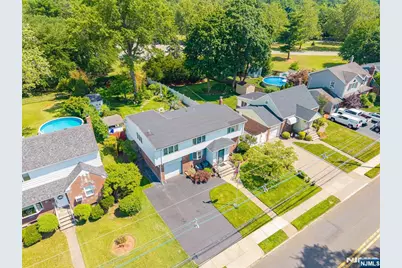 804 Saddle River Road, Saddle Brook Township, NJ 07663 - Photo 2