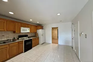525 Harrison Ave 2F, Harrison, NJ 07029 - Photo 4