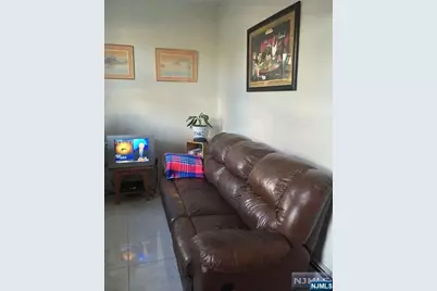 525 Harrison Avenue 2F #2F, Harrison, NJ 07029 - Photo 4
