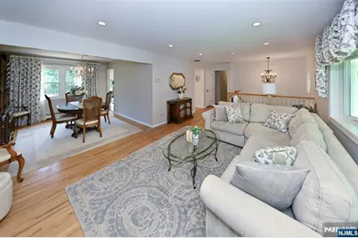 102 Lisa Court, Wyckoff Township, NJ 07481 - Photo 4