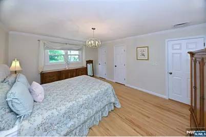 102 Lisa Court, Wyckoff Township, NJ 07481 - Photo 10