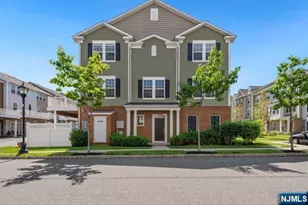 44 Truman Dr, Wood Ridge, NJ 07075 - Photo 4