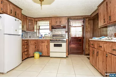 391 Macarthur Avenue, Garfield, NJ 07026 - Photo 36