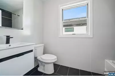 19 Mountain Avenue, Mahwah, NJ 07430 - Photo 16