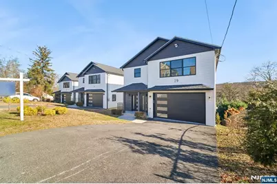 19 Mountain Avenue, Mahwah, NJ 07430 - Photo 22