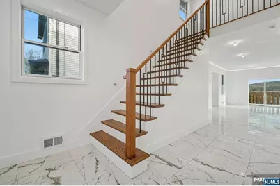 19 Mountain Avenue, Mahwah, NJ 07430 - Photo 8