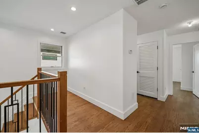 19 Mountain Avenue, Mahwah, NJ 07430 - Photo 18