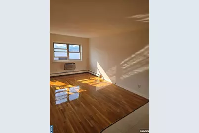 475 Grand 1F #1F, Palisades Park, NJ 07650 - Photo 4