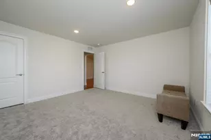 22 Hilltop Dr, Caldwell, NJ 07006 - Photo 30