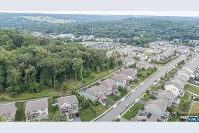 22 Hilltop Drive, Caldwell, NJ 07006 - Photo 50