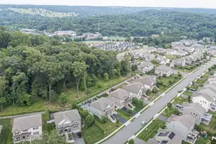 22 Hilltop Dr, Caldwell, NJ 07006 - Photo 50