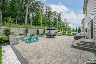 22 Hilltop Dr, Caldwell, NJ 07006 - Photo 40