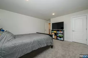 22 Hilltop Dr, Caldwell, NJ 07006 - Photo 26