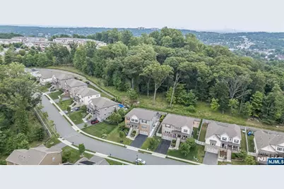 22 Hilltop Drive, Caldwell, NJ 07006 - Photo 48