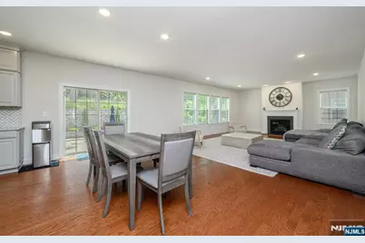 22 Hilltop Drive, Caldwell, NJ 07006 - Photo 12