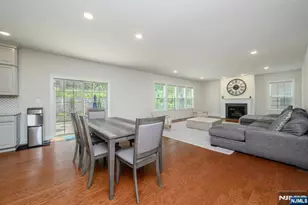 22 Hilltop Dr, Caldwell, NJ 07006 - Photo 12