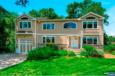 2604 Cleveland Avenue, Washington Township, NJ 07676 - Photo 2