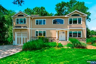 2604 Cleveland Ave, Washington Township, NJ 07676 - Photo 2