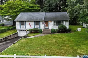 423 W Oakland Ave, Oakland, NJ 07436 - Photo 2