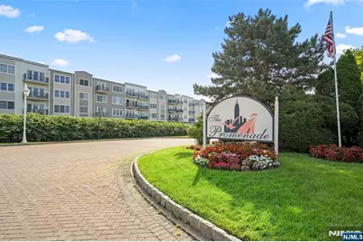 155 The Promenade, Edgewater, NJ 07020 - Photo 2