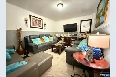 615 Summit Avenue, Union City, NJ 07087 - Photo 4
