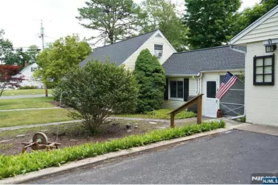 59 Pine Street, Midland Park, NJ 07432 - Photo 2