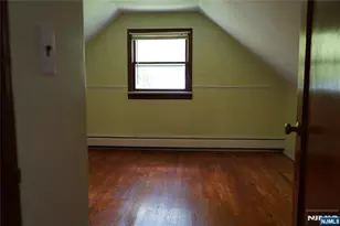 59 Pine St, Midland Park, NJ 07432 - Photo 8