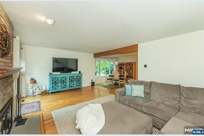 122 Macleish Court, Mahwah, NJ 07430 - Photo 4
