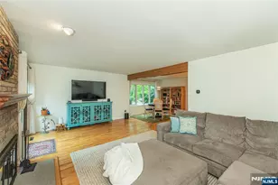 122 Macleish Ct, Mahwah, NJ 07430 - Photo 4