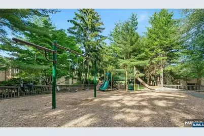 122 Macleish Court, Mahwah, NJ 07430 - Photo 28