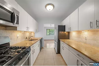 1375 River Road 2B #2B, Edgewater, NJ 07020 - Photo 2