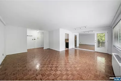 1375 River Road 2B #2B, Edgewater, NJ 07020 - Photo 4
