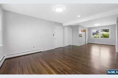 24 Van Vliet Court 2 #2, Clifton, NJ 07013 - Photo 4