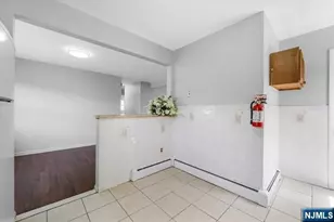24 Van Vliet Ct 2, Clifton, NJ 07013 - Photo 10